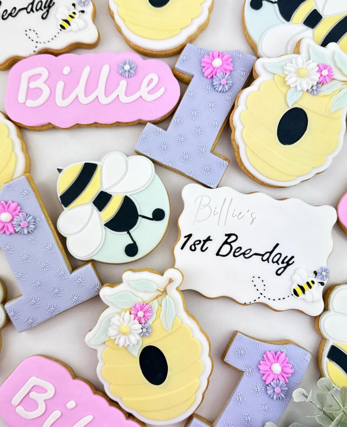 1st Bee-day- Pack of 15 Cookies